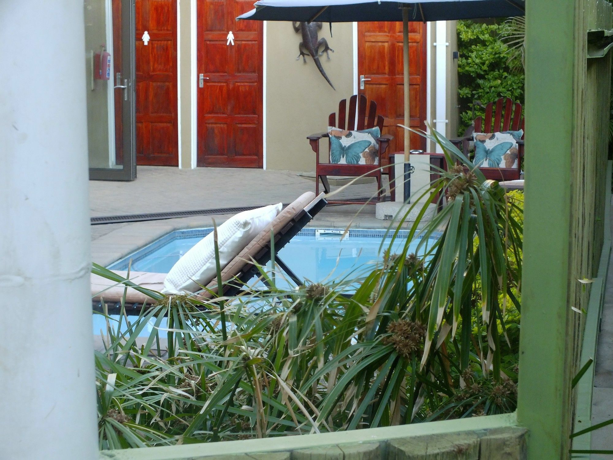 Uzuri Guesthouse Cc Windhoek Ngoại thất bức ảnh
