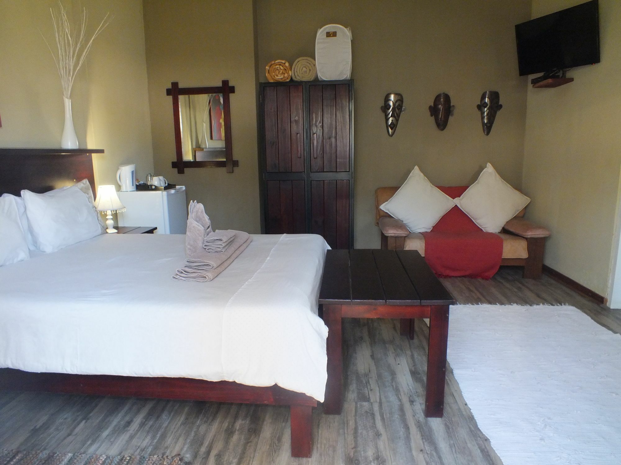 Uzuri Guesthouse Cc Windhoek Ngoại thất bức ảnh